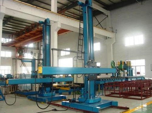 welding column and boom 500x500 1